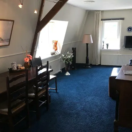 Rembrandt Trail Apartment